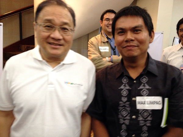 TAKE RISKS. With Manuel Pangilinan, who told bloggers, "we want the youth to dare, to innovate."