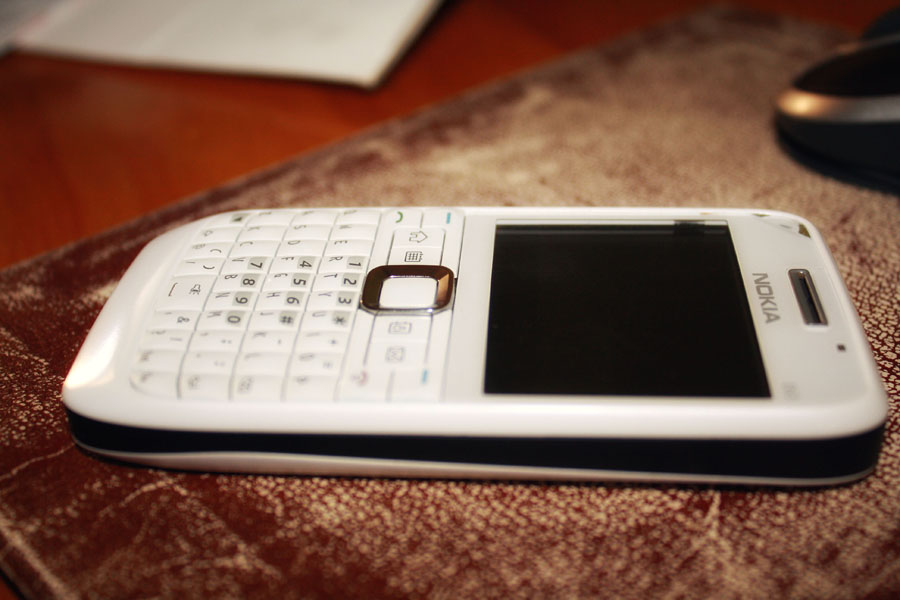NOKIA E63. For just P11,000, you get a phone that excels in messaging---SMS, e-mail, IM and Web connectivity. 